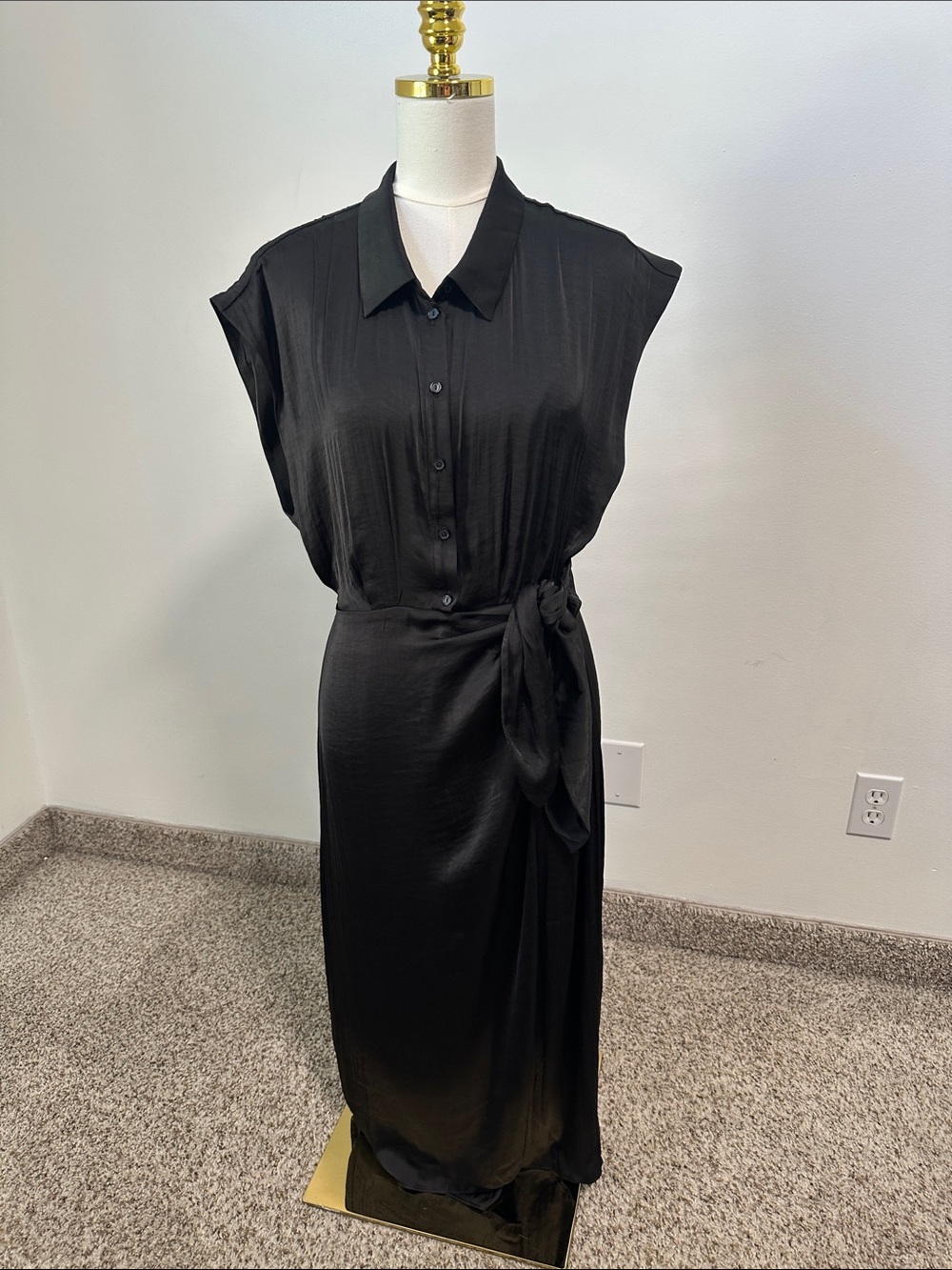 🧁 NWT Steve Madden Satin Wrap Dress